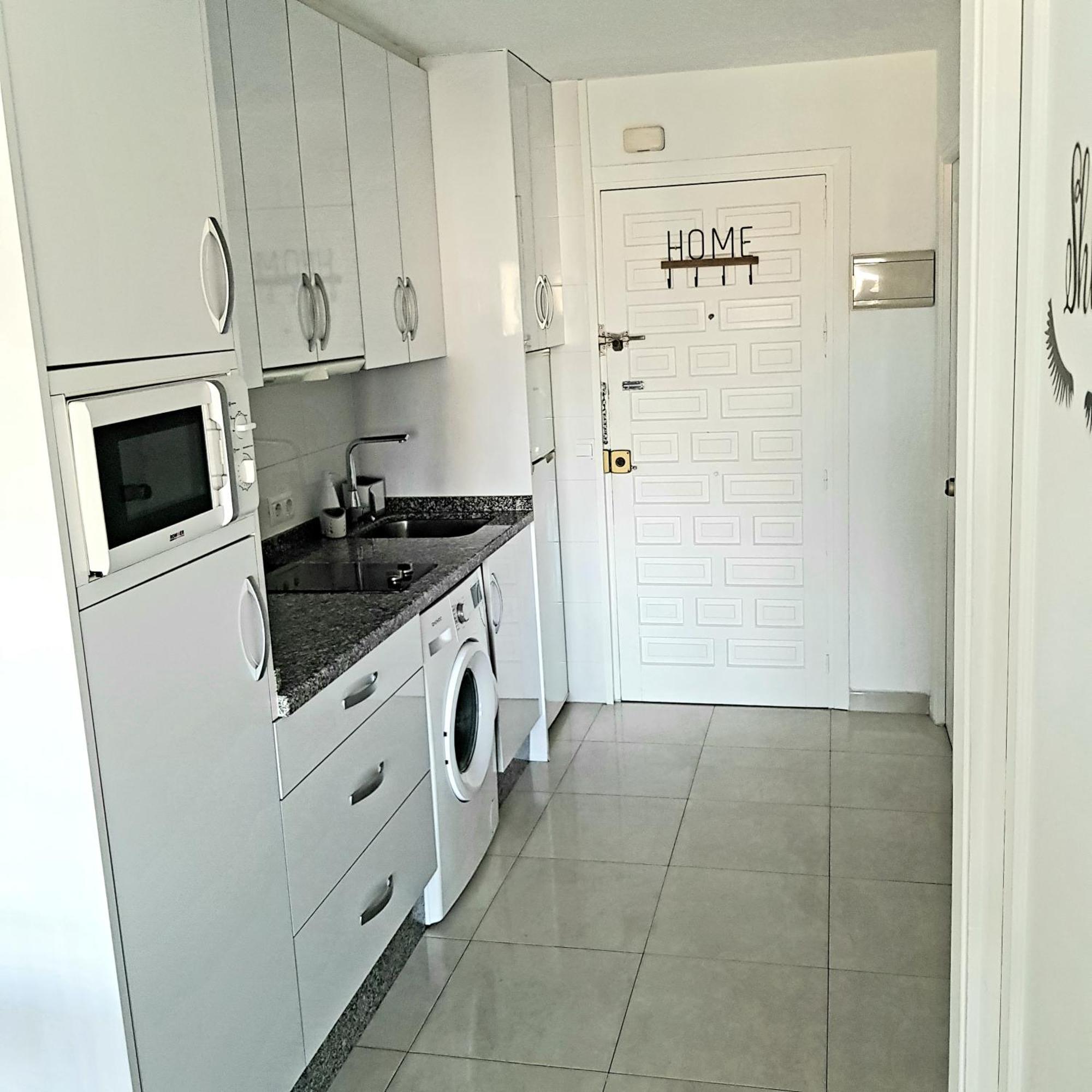 Appartment Totally Upgraded At Benal Beach Benalmádena Dış mekan fotoğraf